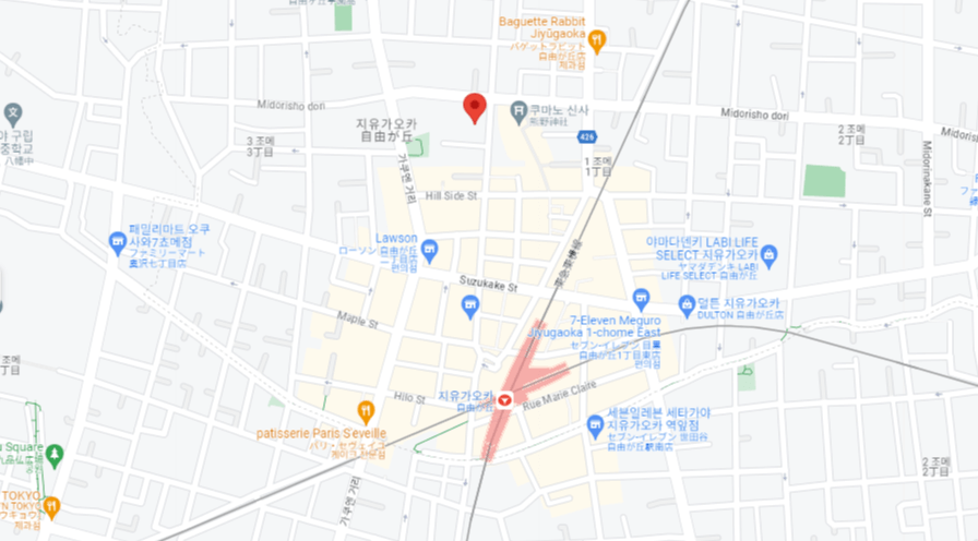 도큐 도요코선&#44; 도큐 오이마치선에서 라 비타까지는 도보 5분이 걸린다.