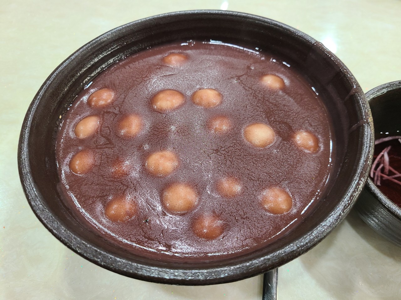 옹기전 팥죽 이미지