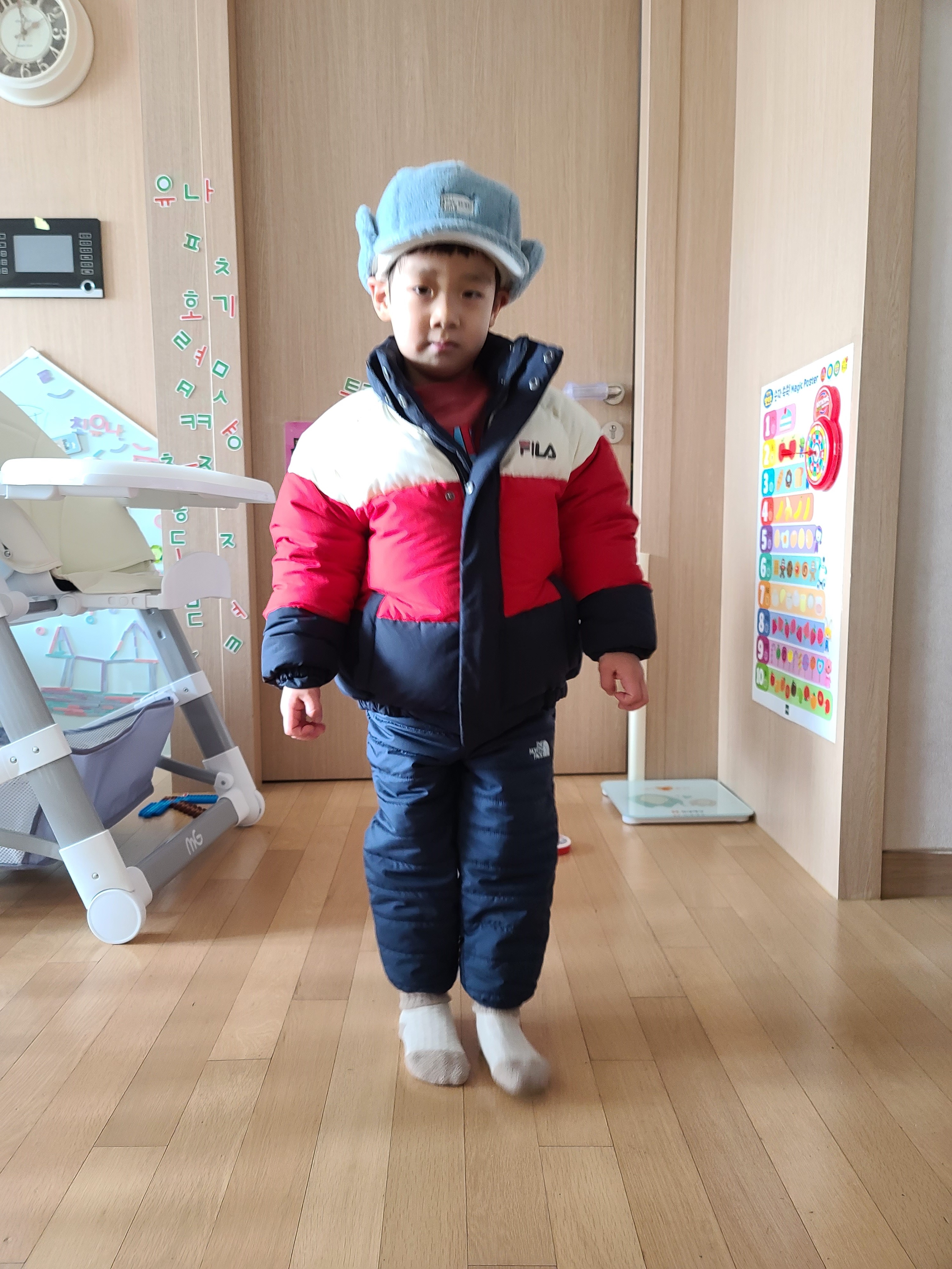  휠라 키즈 패딩 유아 겨울 잠바 외출복 따듯하게 입어야지
