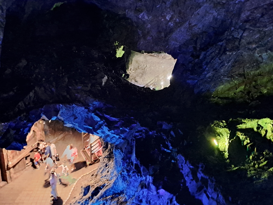 동굴속-비경