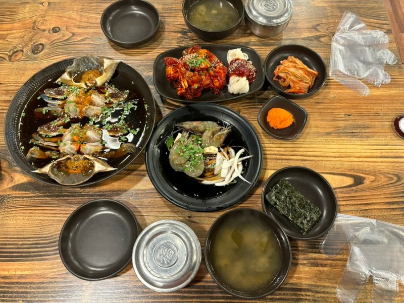해변의 꽃게 이미지