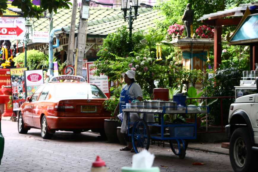 방콕의-배낭여행자거리-카오산