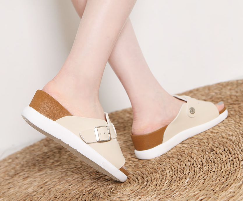  발등 벨트장식 6cm 웨지힐 슬리퍼