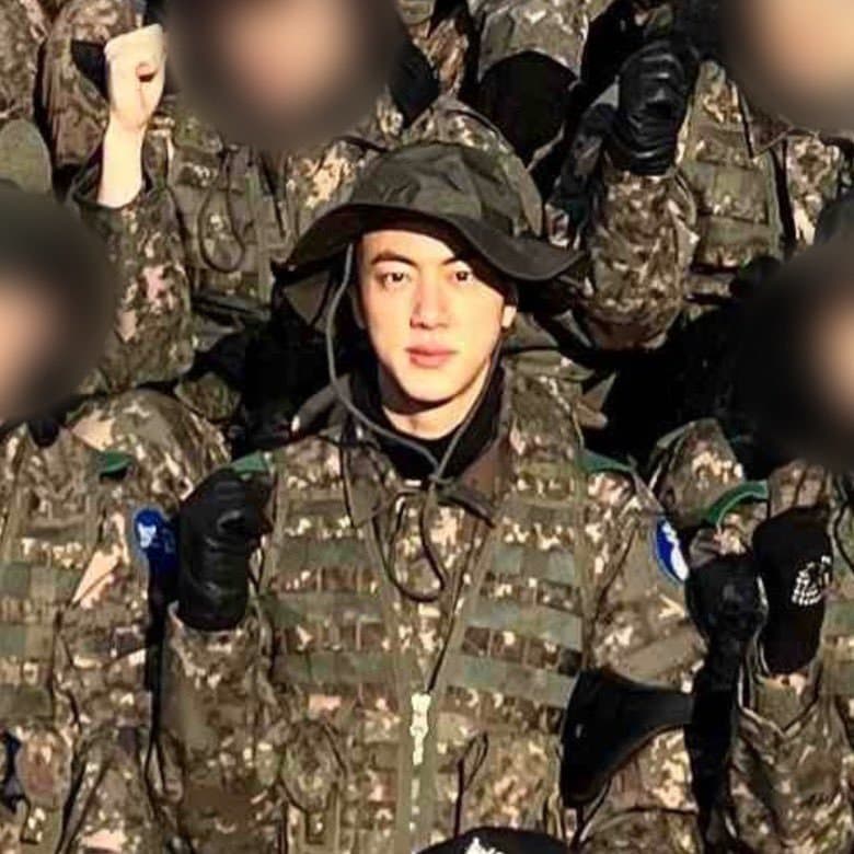  방탄소년단 진 행군 사진