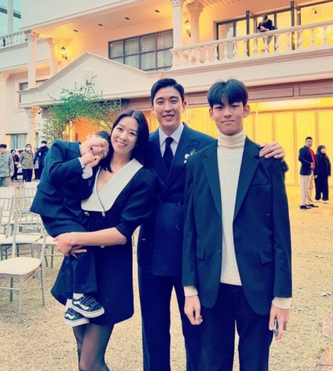 장신영 가족사