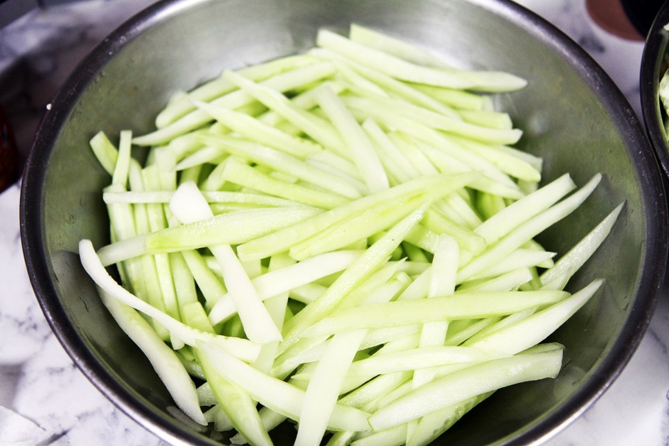 양념 길거리 음식 만드는 법 시원한 맛 여름 반찬 오이 길거리 음식 9