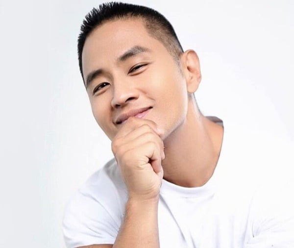  외교부 장관과 병무청장도 유승준이란 이름 대신 "스티브유"로 불렀다.