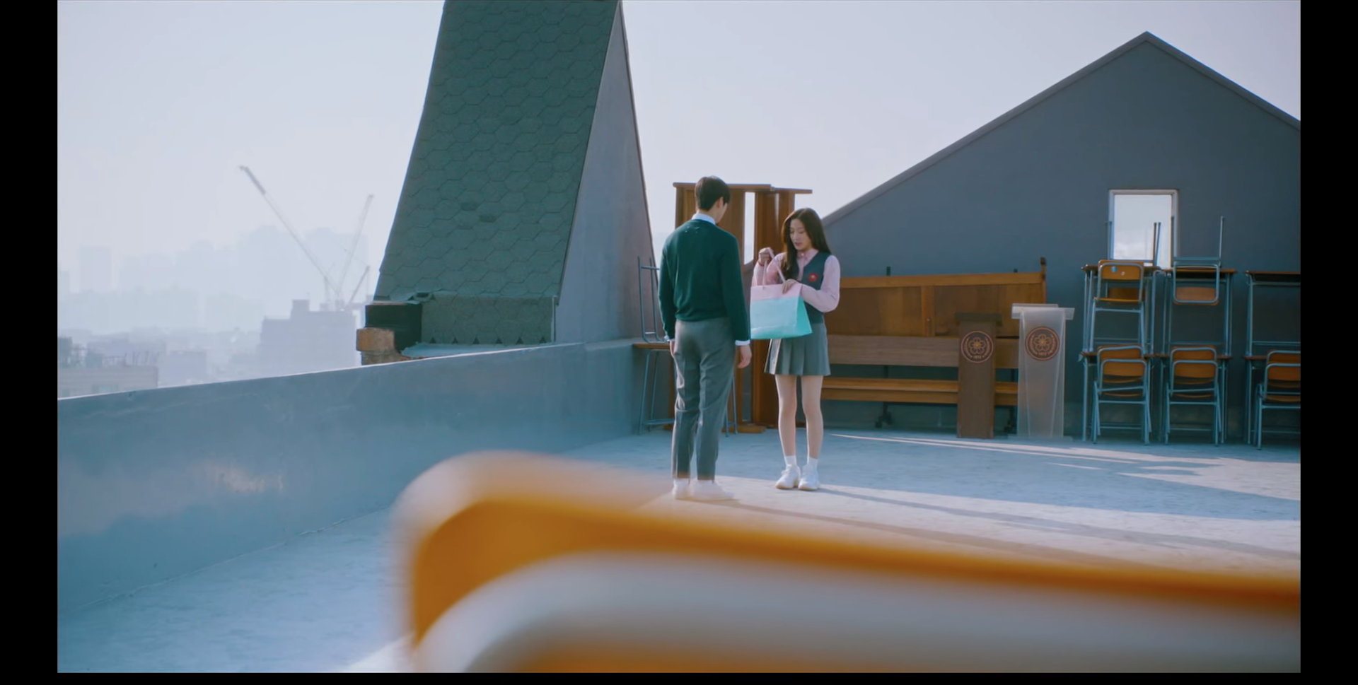 옥상에서 만난 이수호-임주경
