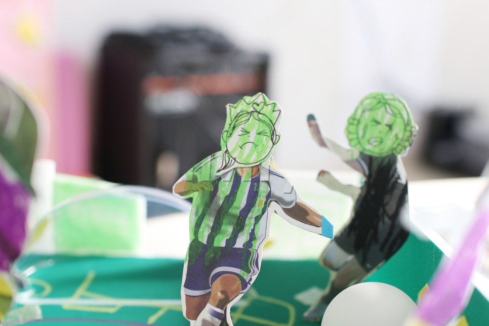 눈에 띄게 향상된 손끝과 창의력 유아 방문 미술 6개월째에 4