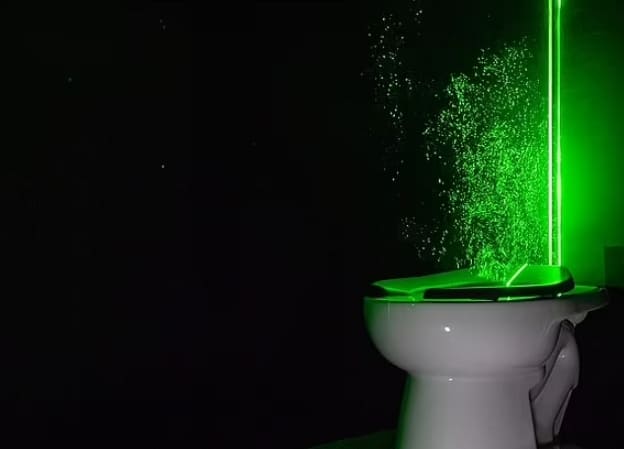 충격! 변기물을 내리기 전에 항상 뚜껑을 닫아야 하는 이유  Why you should ALWAYS close the lid before you flush