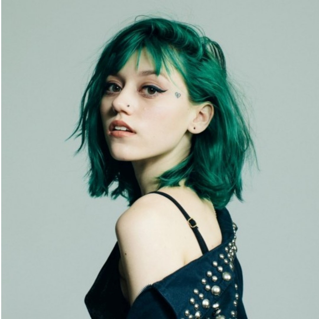  뮤지컬 아티스트 "카일리 모그(Kailee Morgue)"는  음악과 삶,패션스타일 그리고 이슈에 대해 알아보겠습니다~