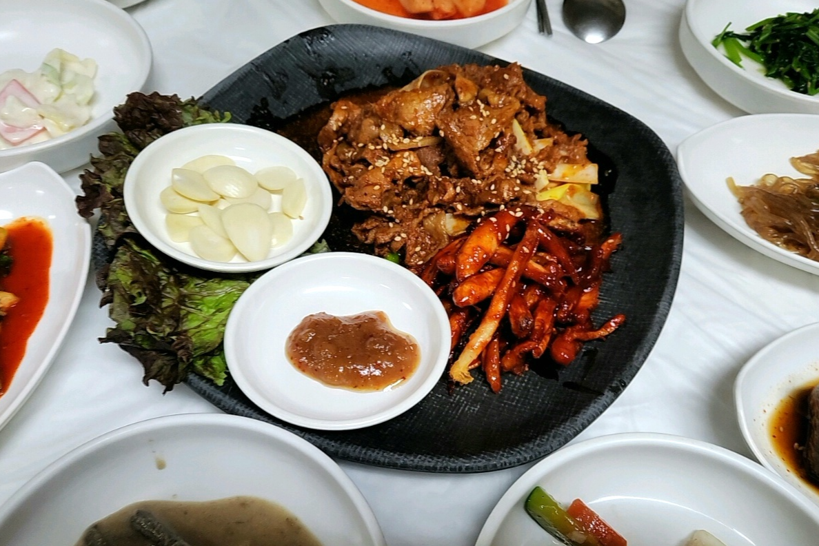 청림식당 더덕 불고기 쌈밥