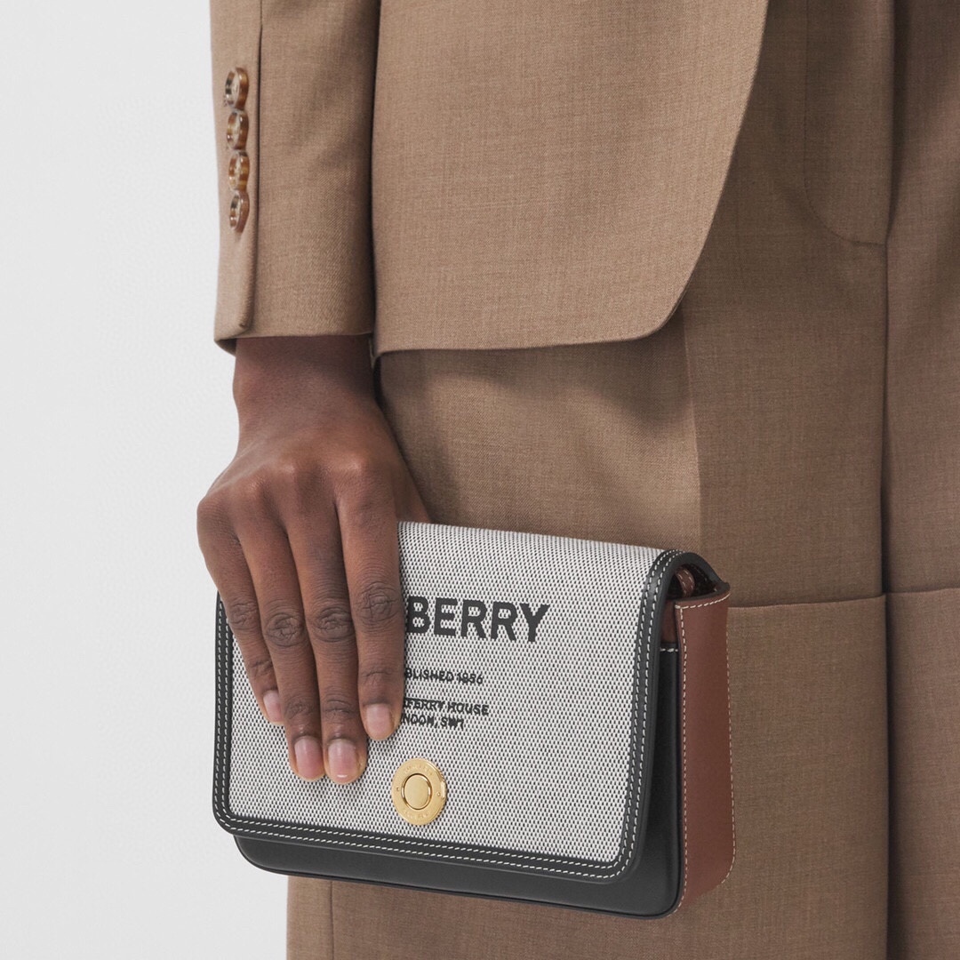  [BURBERRY] 버버리 호스페리 프린트 캔버스 레더 크로스바디 백 80418331
