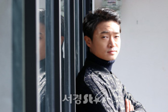 조우진 남자배우상 과거 결혼 아내 100