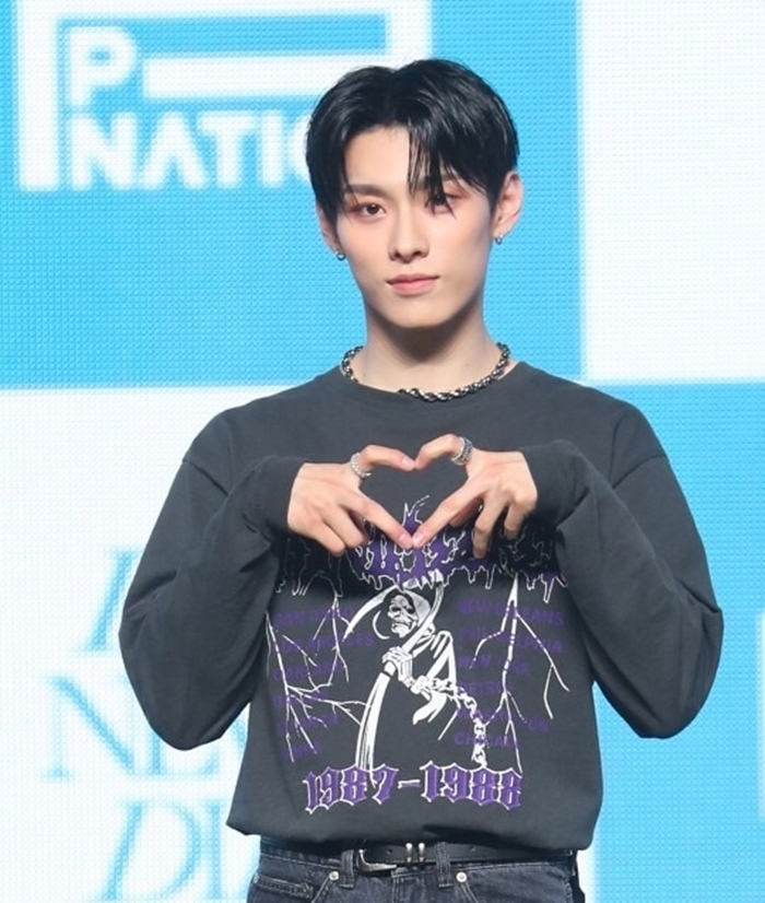  싸이회사 피네이션 남돌 TNX 컴백 쇼케이스