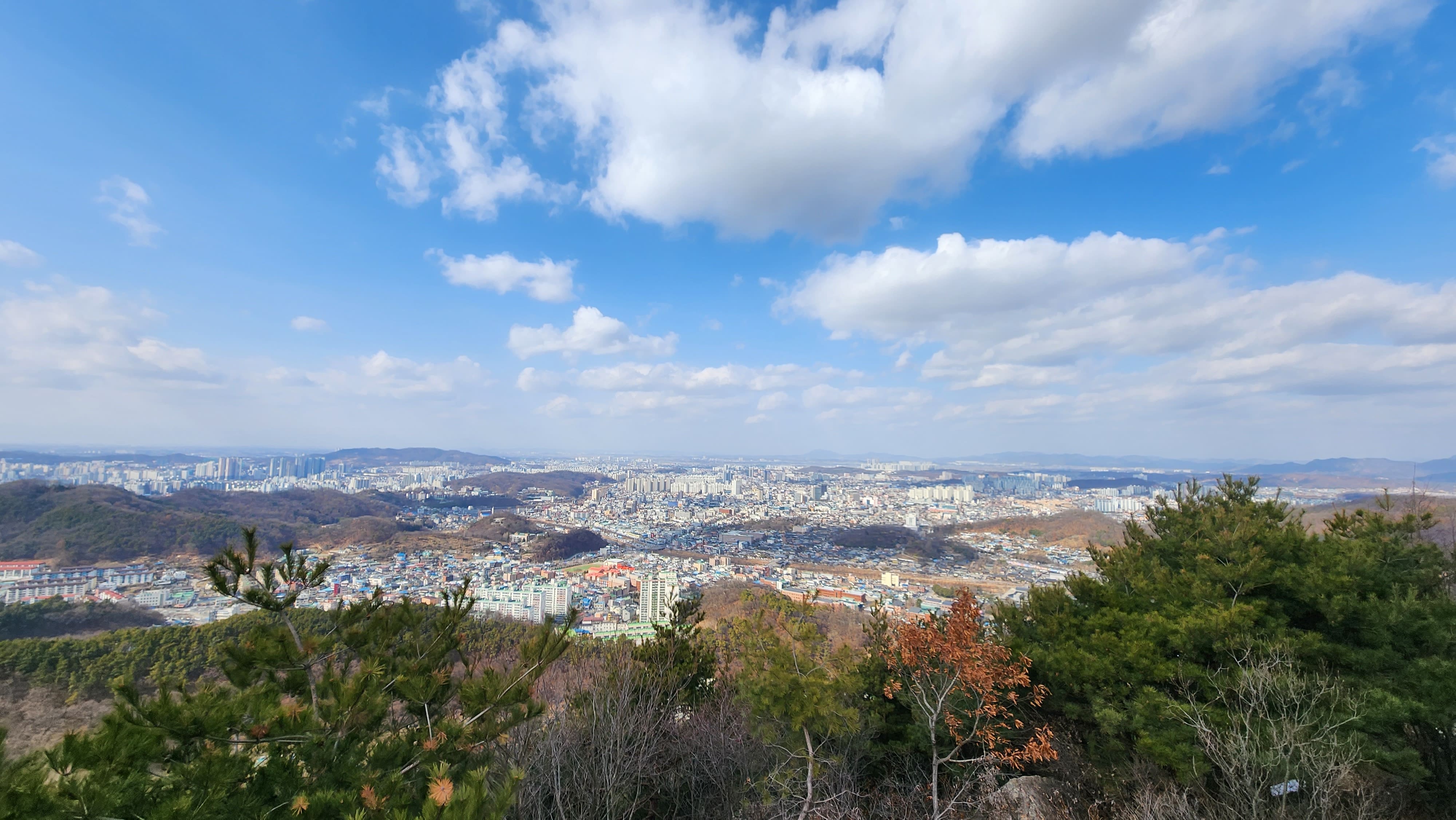 남고산성에서 본 전주