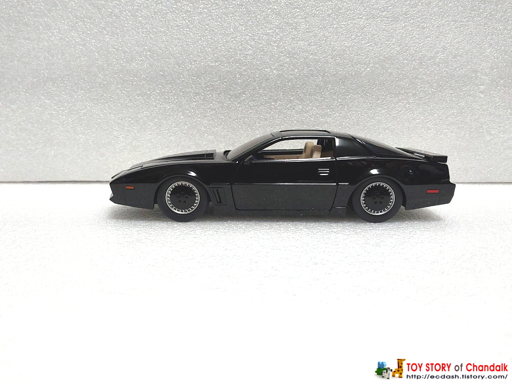 [자다토이즈] JADA 1991 KNIGHT RIDER KITT 1/24 Scale / 1991 나이트라이더 전격Z작전 키트 1/24 스케일