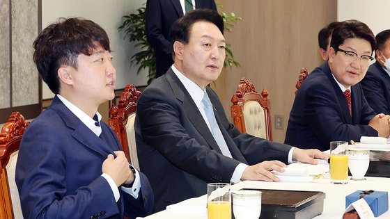 "여보 미안해, 주식 반토막 났어"..블랙먼데이, 개미의 비명(종합)