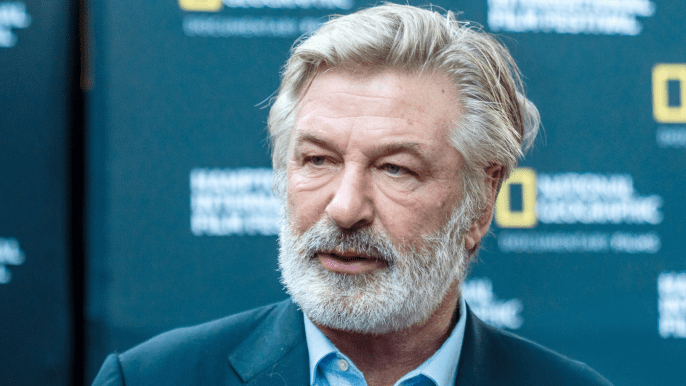  알렉 볼드윈, 촬영장에서 죽은 촬영기사 가족과 소송 합의 VIDEO: Alec Baldwin settles lawsuit with family of cinematographer killed on film set