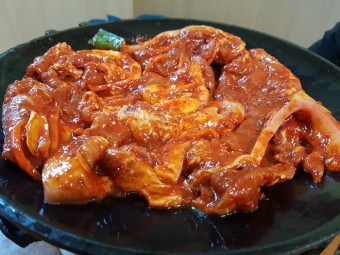 돼지주물럭 돼지육회