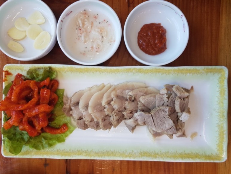 황토 감자탕 이미지