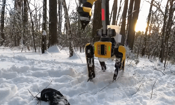 우크라이나로 향하는 스팟 로봇