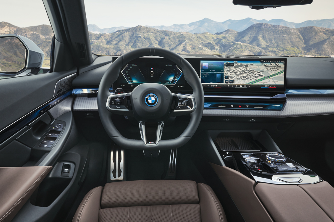  BMW i5 파노라마 대시보드