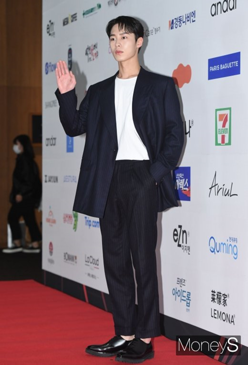 현재 활동하는 20대 남배우중에 능력치 개쩐다는 배우...jpg | 인스티즈