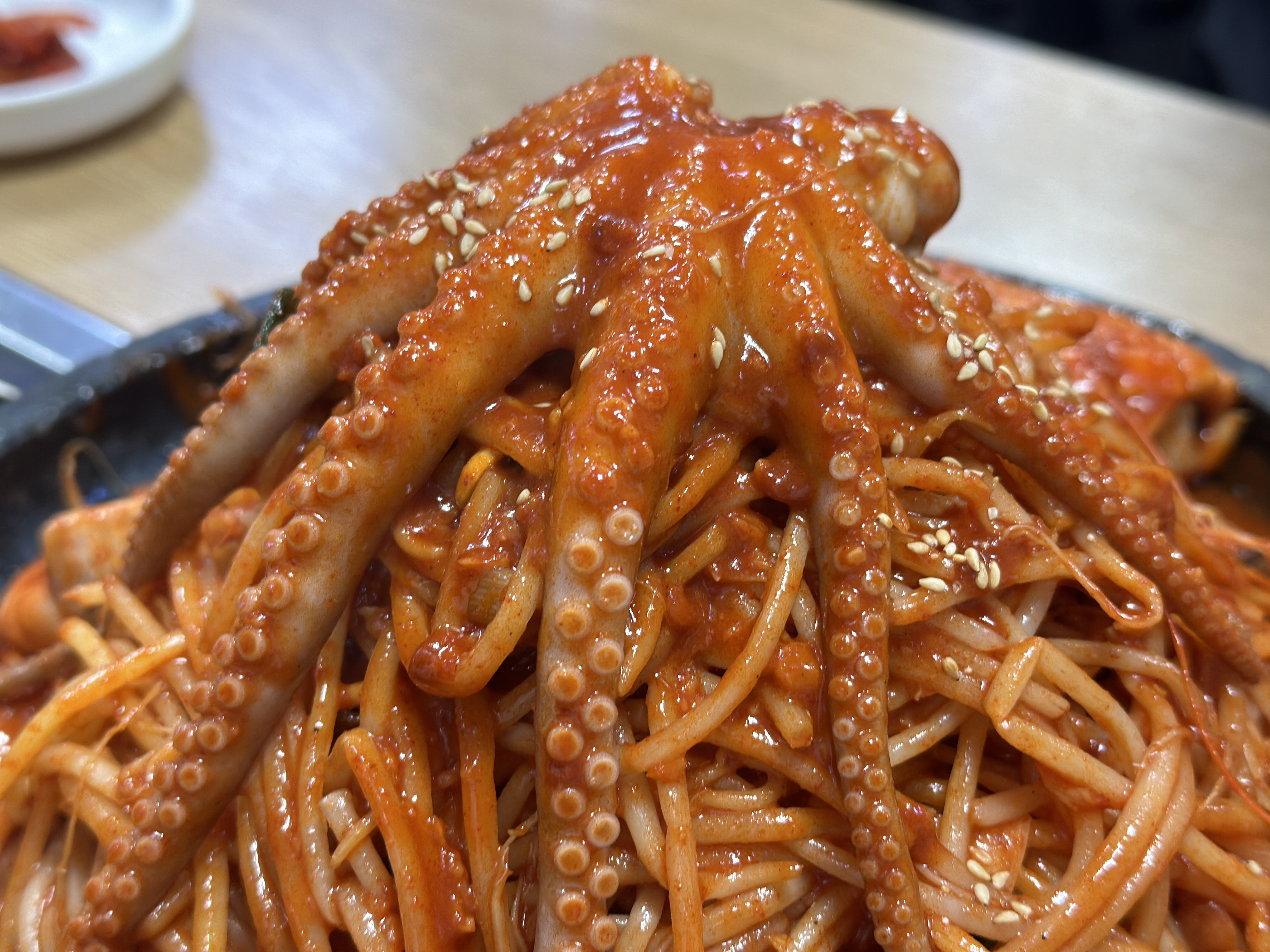 돌솟해물뼈찜 이미지
