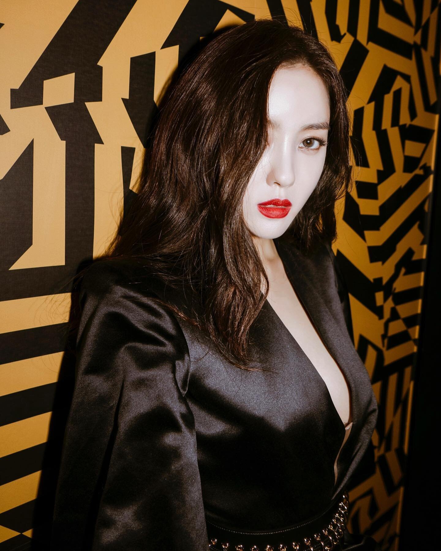  티아라 효민 정장패션 인스타그램 셀카 사진 앨범 인터뷰