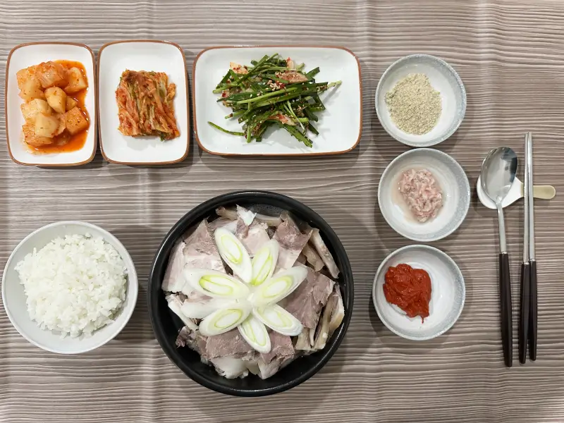 한방돼지국밥