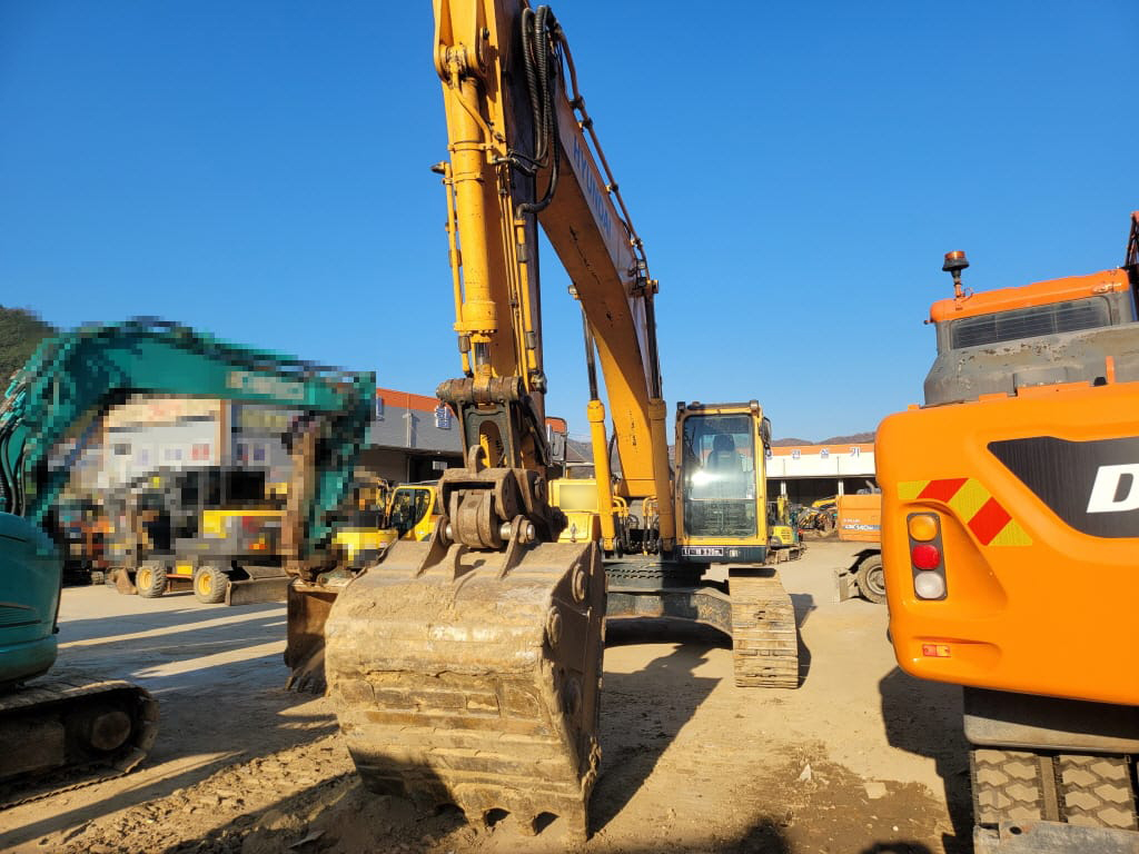  현대 R300LC 2012년식 4500만원 판매합니다.