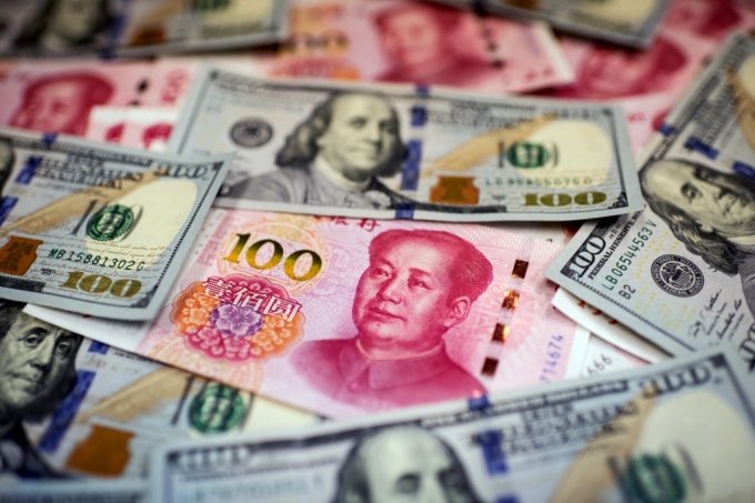 중국&#44; 위안화 가치 달러대비 최저치
