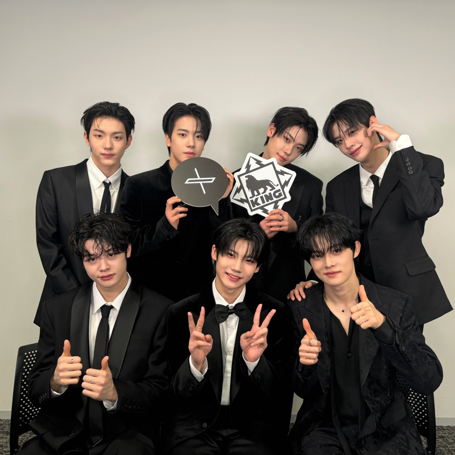 현직 돌팬이 취업한 것 같은 소속사 | 인스티즈