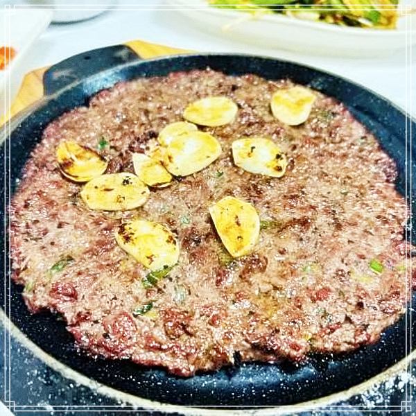  7월 13일 생방송 투데이 군산 맛집 대를 이은 30년, 군산식 떡갈비 고수뎐, 고수전 전국 택배 배송 주문 가능, 떡갈비 주문시 곰탕국물, 물김치, 파무침 위치
