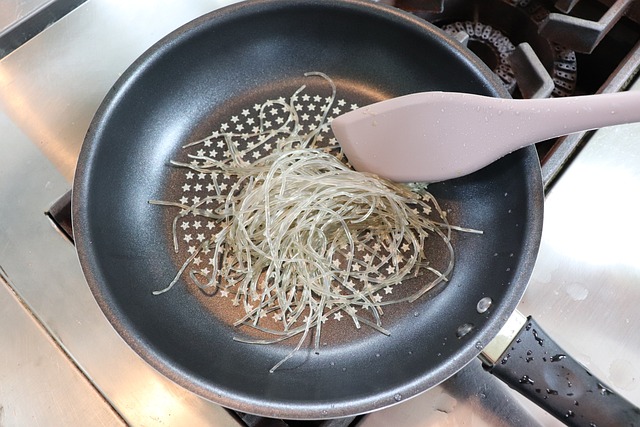 잡채 맛있게 만드는 법 및 불지 않게 하기 (+ 칼로리 특제 양념 만들기) 