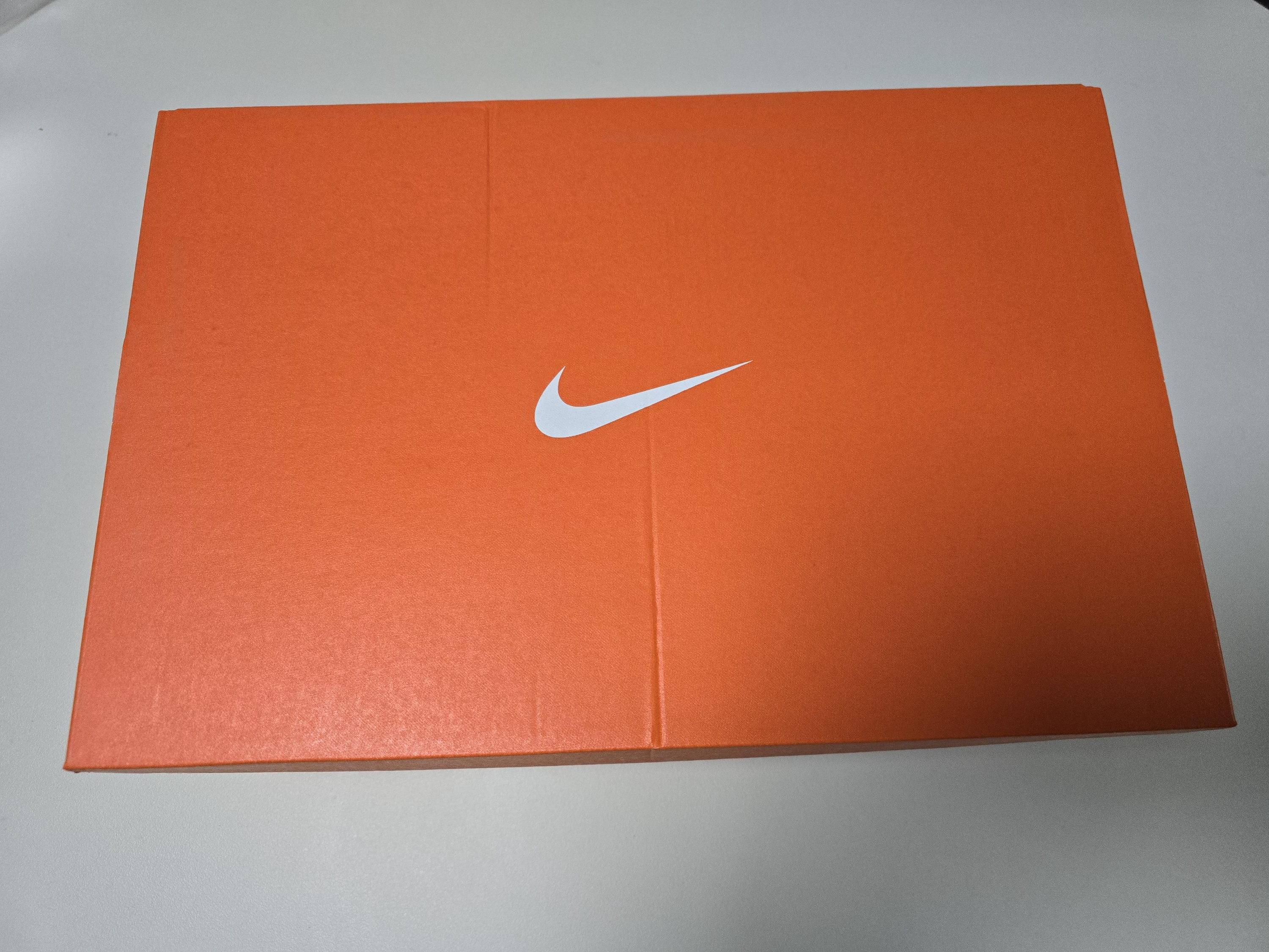 NIKE BOX