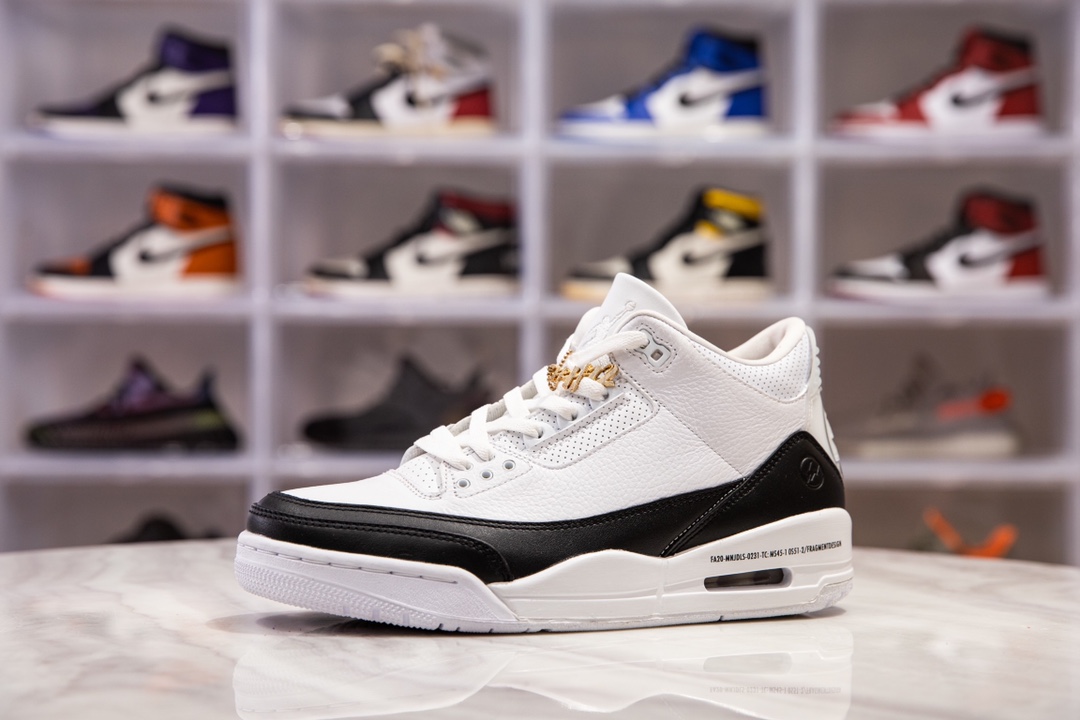  [FRAGMENT x NIKE] H12 프라그먼트 X 나이키 에어조던3 레트로 SP DA3595-100
