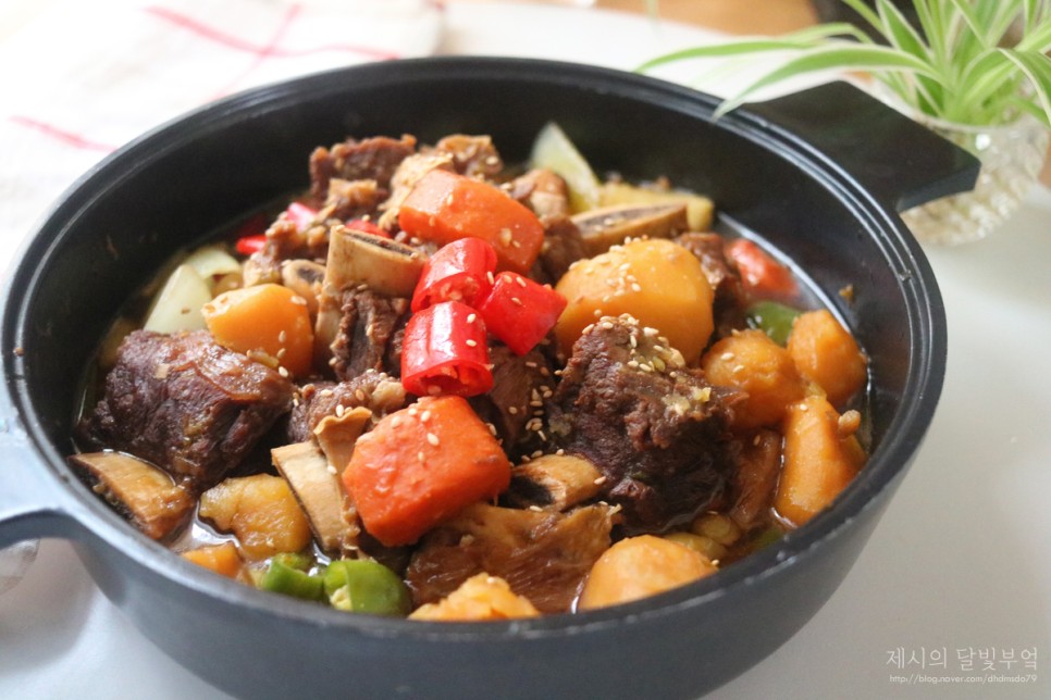 만능 고기소스만 있으면 OK 압력솥 갈비찜~ 백종원 소갈비찜 이렇게 간단한 요리였어~!! 21