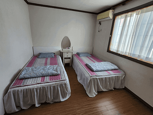 침대 2개가 있는 방