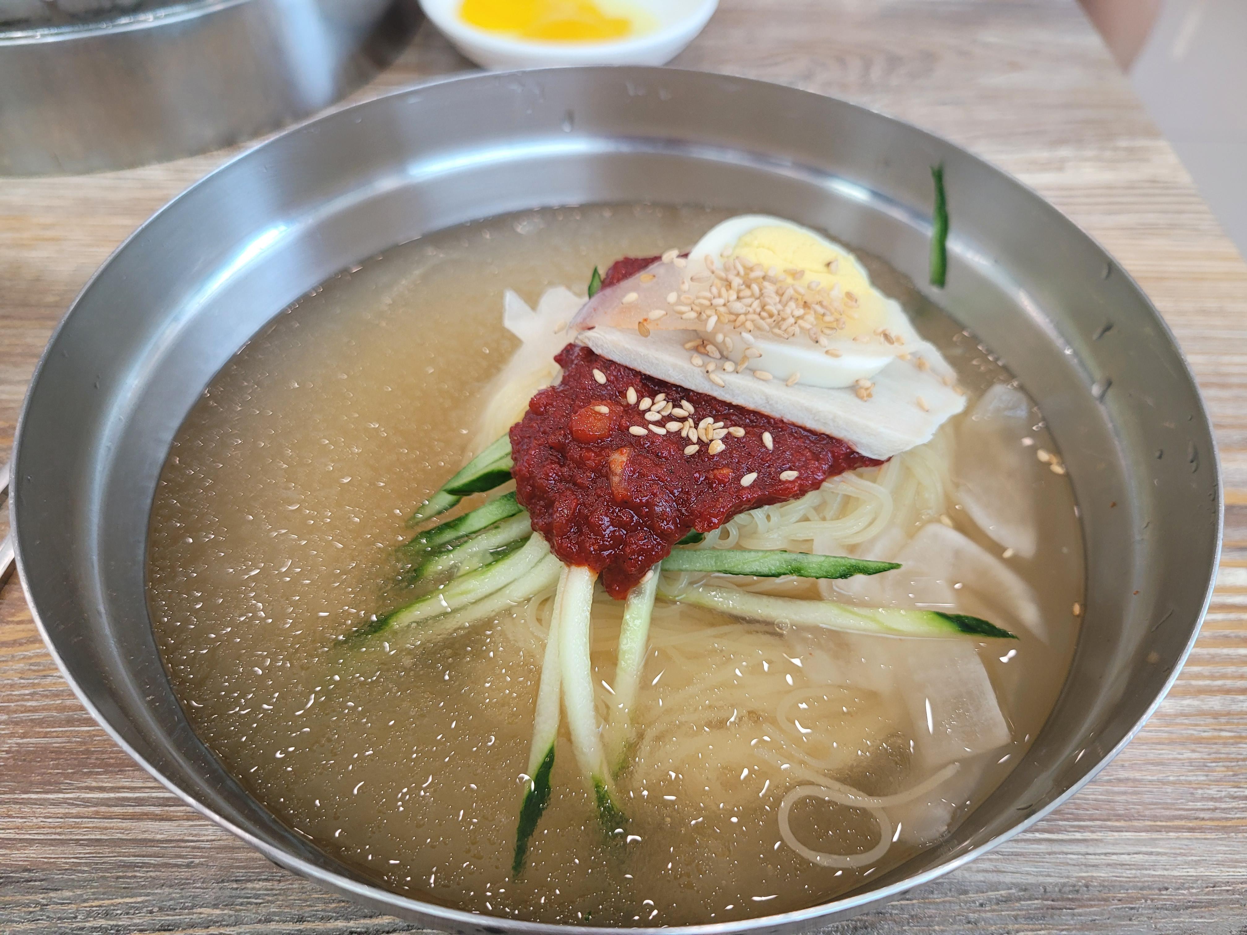  한여름 시원한 냉밀면과 만두가 있는 울산 삼산밀면전문점, 울산밀면맛집, 영업시간, 메뉴, 주차장, 위치