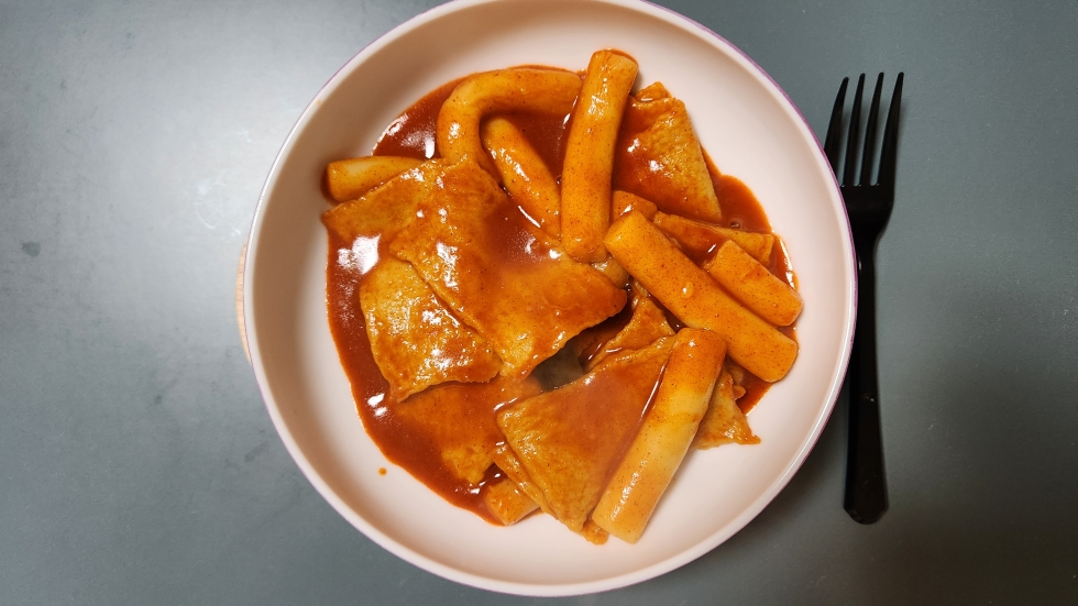 시장 떡볶이에 가깝다고 느껴지는 햇빛찬 파주떡볶이 보통맛 맛있는 밀떡 - undefined - undefined - 비주얼이 제법!! 시장 떡볶이에 가깝다고 느껴지는 햇빛찬 파주떡볶이 보통맛 맛있는 밀떡 - undefined - undefined - 비주얼이 제법!!