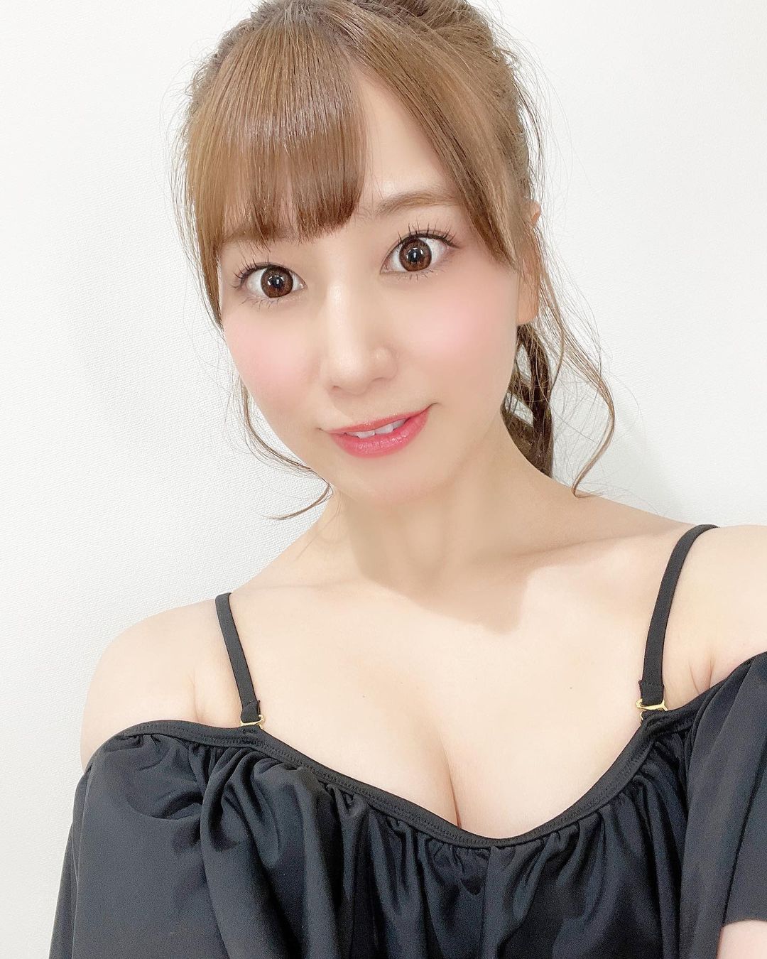 일본 배우 하츠카와 미나미 인스타그램 셀카 사진 모음 — 스타들의☆ 근황을 모아서