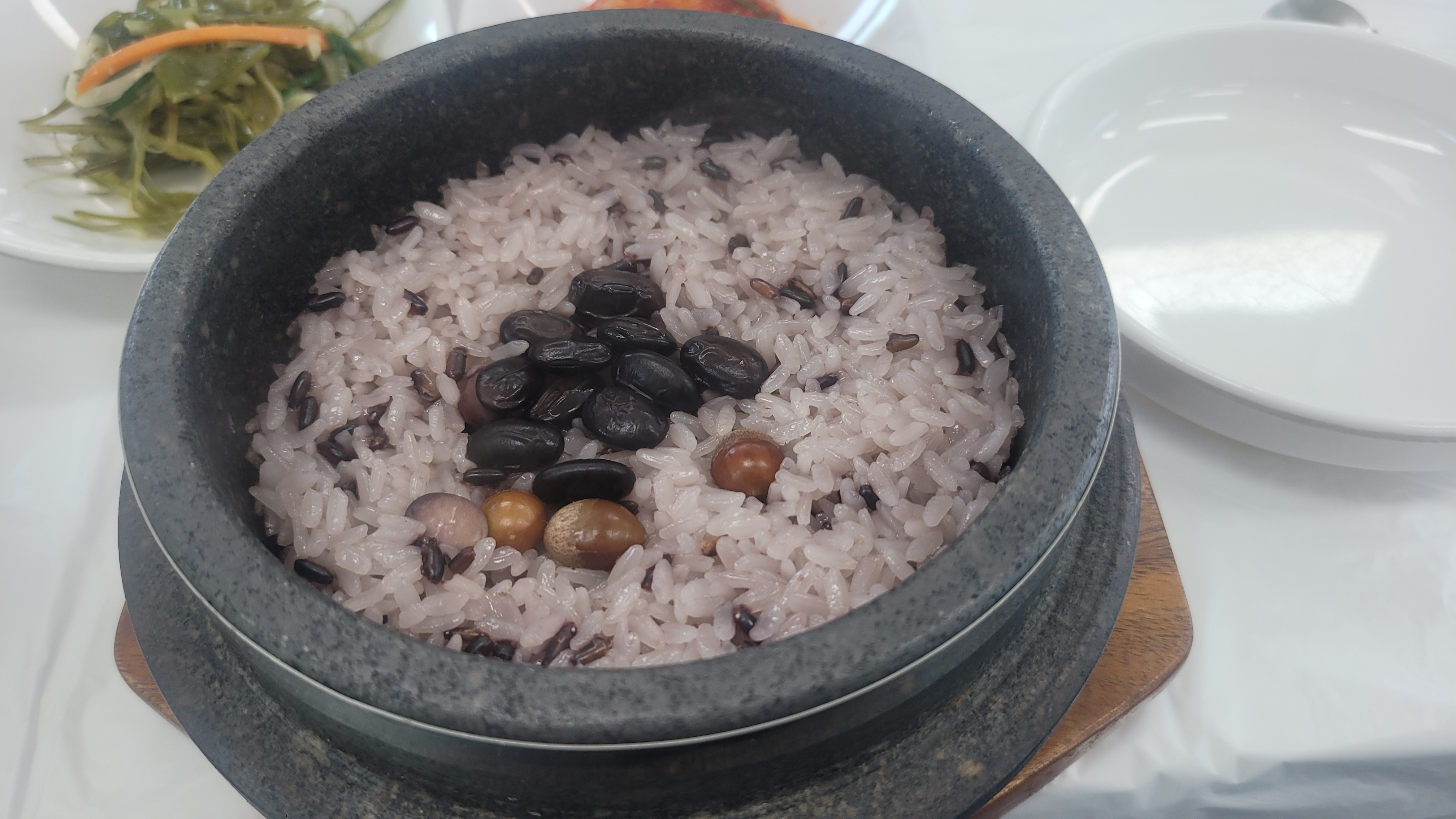 돌솥삼겹 3