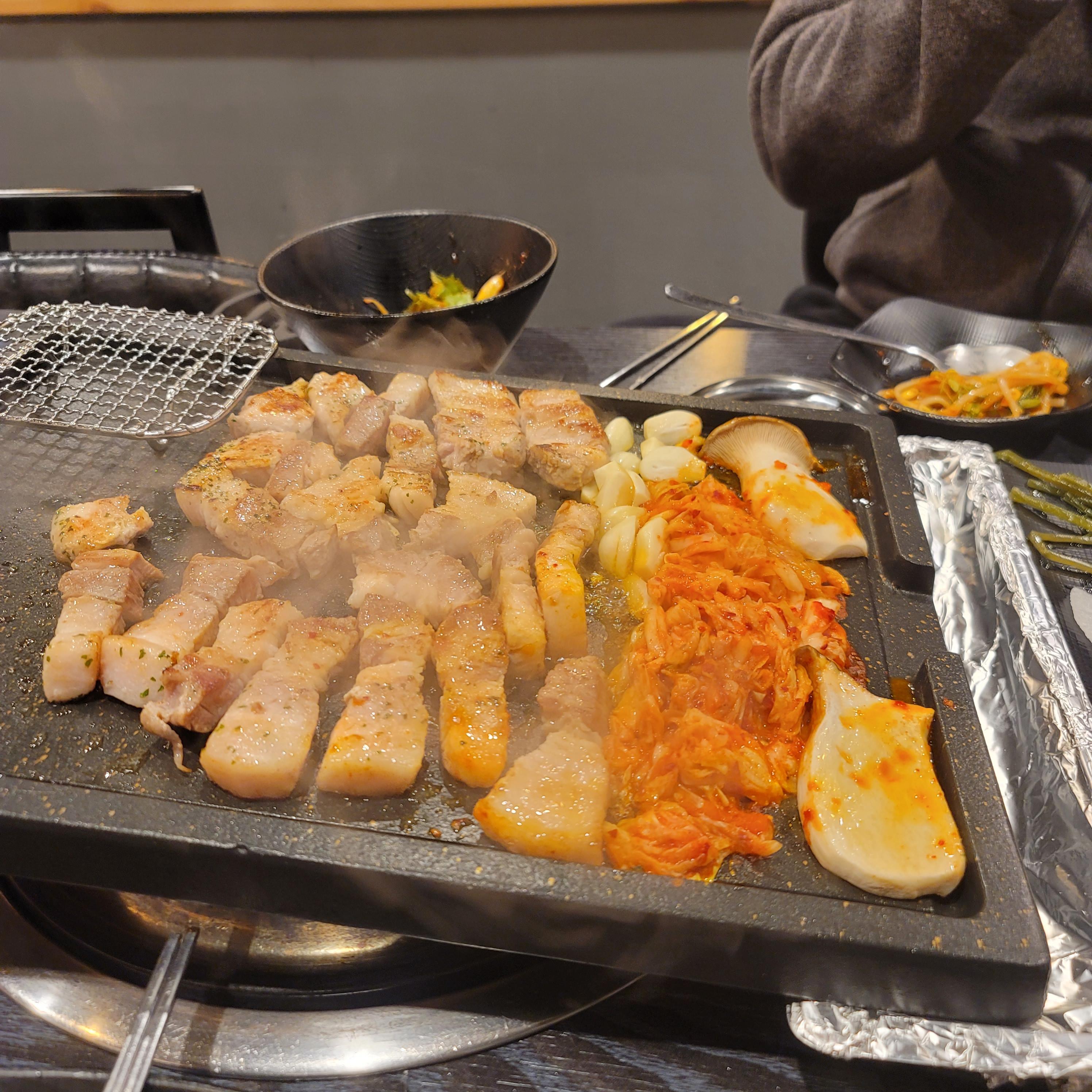  덕계 삼겹살 맛집 "발칙한김돼지네" 다녀왔습니다.