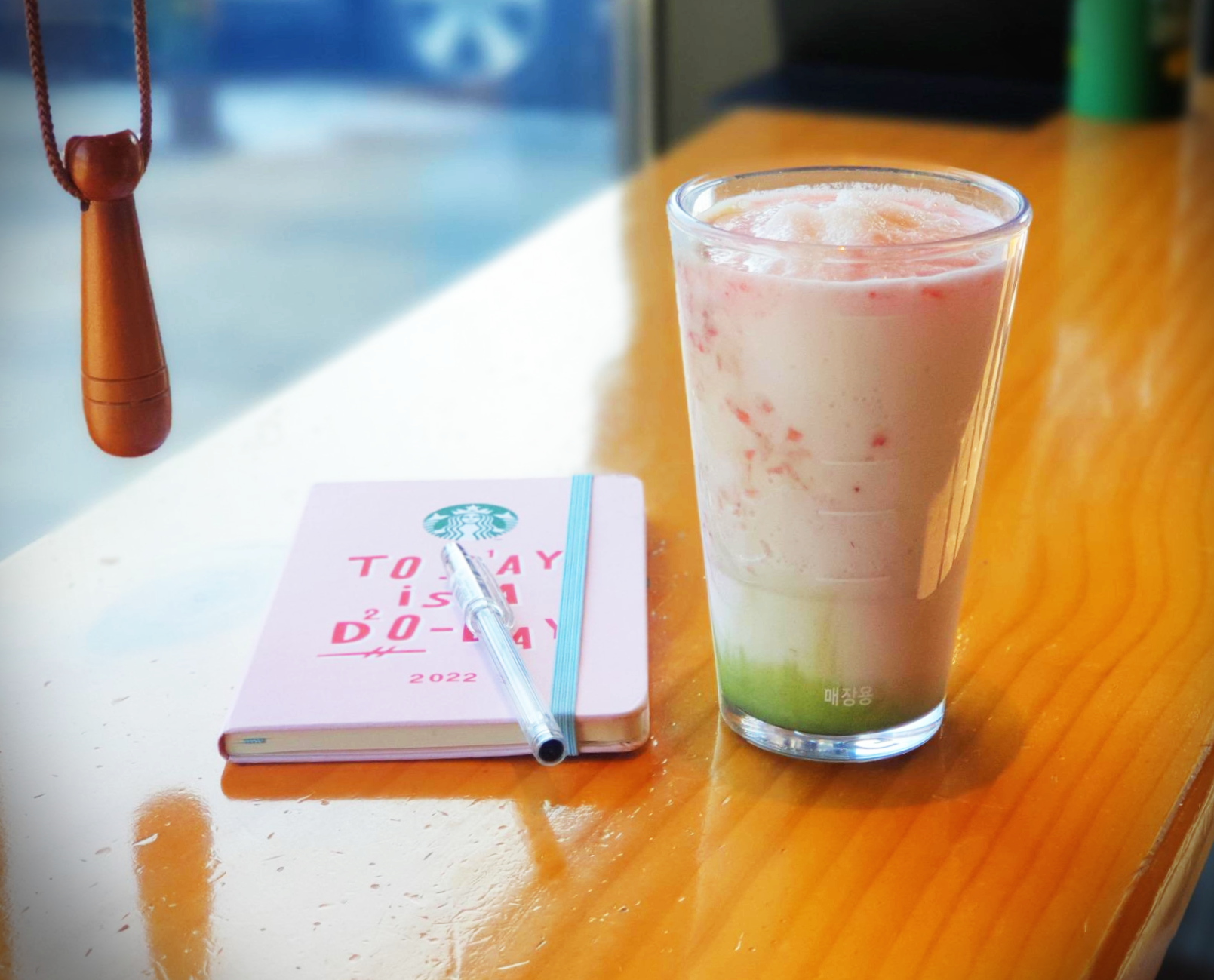  스벅 봄 딸기그린크림프라푸치노 이런 맛있는 블랜딩 완전좋아요!!!(feat.딸기라떼)