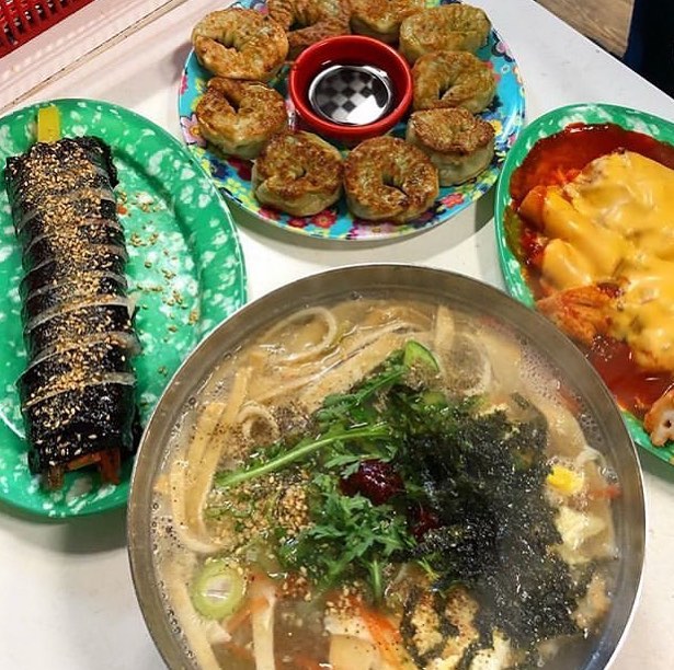 백설대학 내부