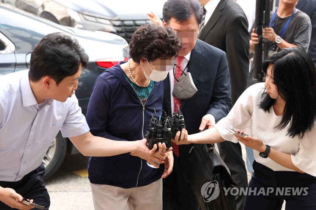 윤석열 대통령 장모&#44; 가석방 여부 결정 임박: 그 내막을 파헤쳐보자