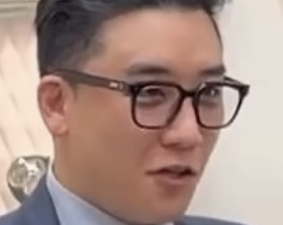 “성형이 이렇게 무섭네요..” 우리가 알던 얼굴이 아니라는 연예인 TOP4 3