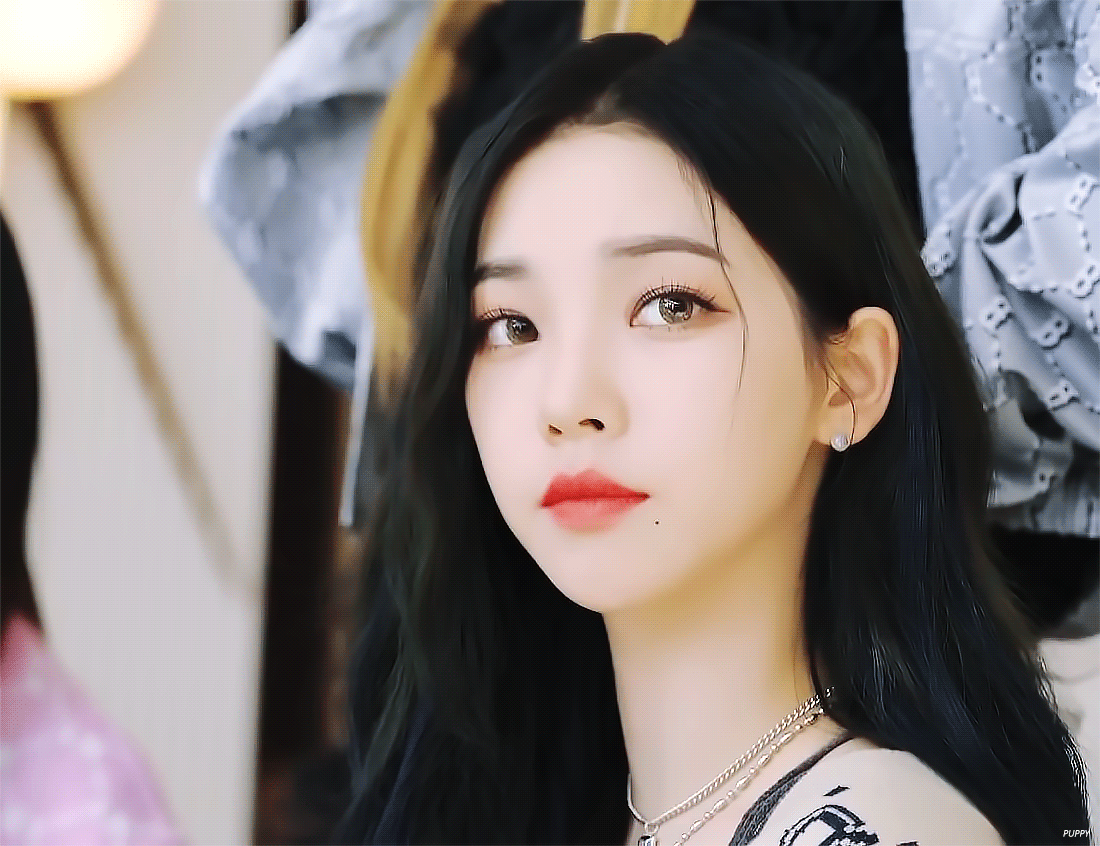  에스파 카리나 MLB 화보 촬영 움짤 gif
